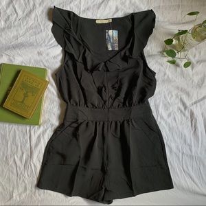 UO romper NWT ruffles sleeveless v neck